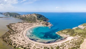 Rajskie plaże i starożytne ruiny. To tutaj powstawała "Odyseja” Nolana