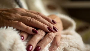 Najlepsza maseczka do dłoni powstaje w kuchni. Kosztuje mniej niż 2 zł