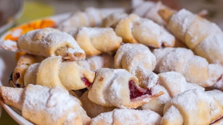 sweet cookies with jam