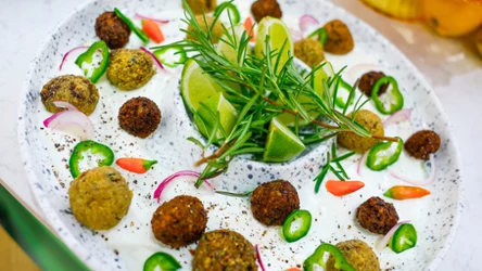 Falafel z bobu według Jurka Sobieniaka