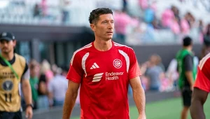 Kłopoty "Lewego" w USA, w zespole może dojść do zmiany. Nieunikniony ruch