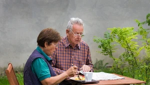 To jedna z najlepszych rozrywek dla seniorów. Mózg lubi ją bardziej, niż myślisz