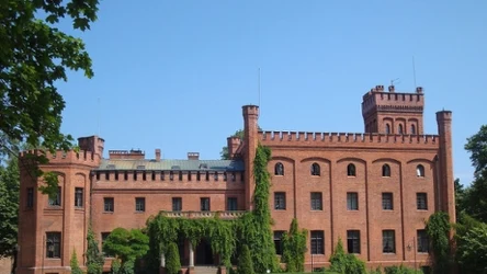 Zamek w Rzucewie nad Zatoką Pucką 