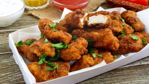 Nuggetsy z kurczaka z płatkami kukurydzianymi są wyjątkowo chrupiące