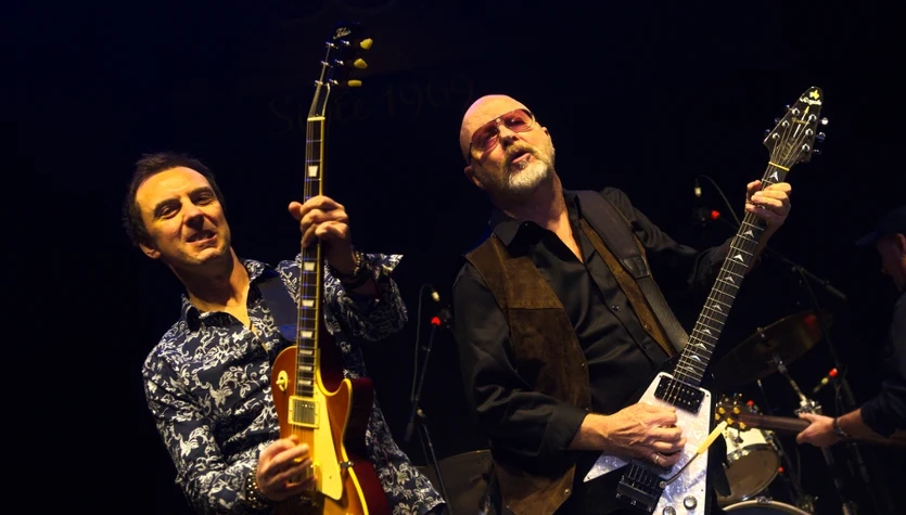 "Ludzie przychodzą usłyszeć klasyki". Wishbone Ash powraca do Polski
