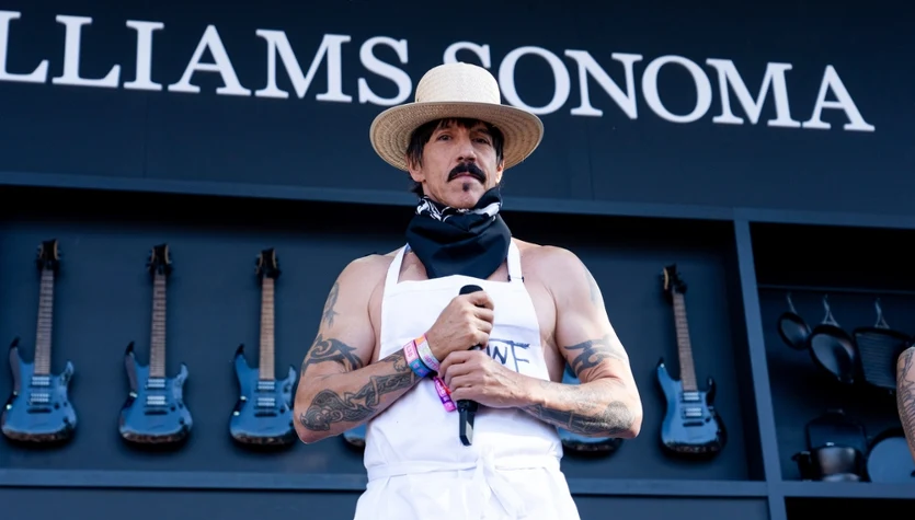 Spotyka się z gwiazdą rocka. Jest od niego młodsza o ponad 30 lat