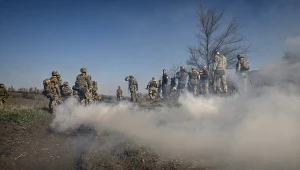 Ukraina. Dwóch żołnierzy zaatakowało swoich towarzyszy broni. Zdj. ilustracyjne