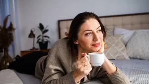 Kiedy wypić pierwszą kawę? Ta godzina może zaskoczyć wielu kawoszy