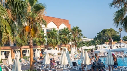 Na egzotycznych wakacjach wybieracie leżak przy basenie czy plażowanie?