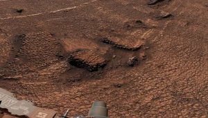 Łazik Curiosity bada zagadkowe formacje skalne na marsjańskim wzniesieniu
