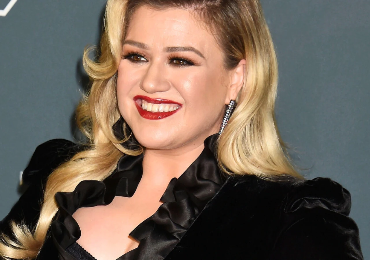 Kelly Clarkson Clarkson zapytana o związek. Ogłosiła na scenie, dlaczego wciąż jest sama