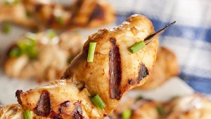Souvlaki – grillowane szaszłyki, które są symbolem kuchni greckiej.