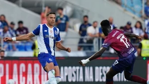 Jan Bednarek podczas meczu o Superpuchar Portugalii