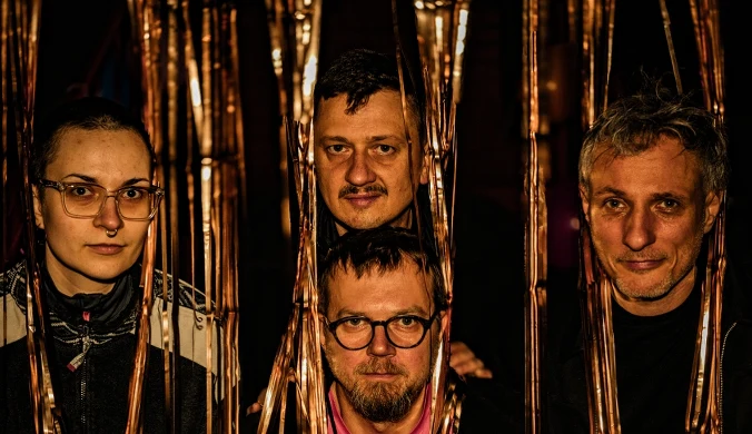 Atol Atol Atol: "Cyfrowa rzeczywistość nas odrzuca" [WYWIAD]