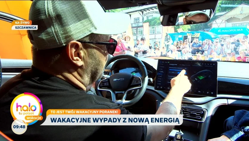 Samochód jako powerbank. Jak auto może uratować rodzinny piknik lub camping? 