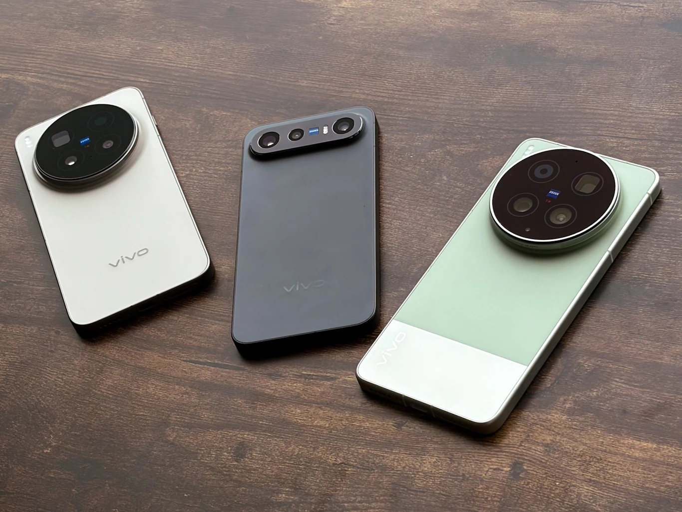 Seria vivo X300 to smartfony stworzone po to, by realnie poprawiać komfort korzystania z urządzenia każdego dnia