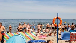 Nad polskim morzem to już plaga. Drażni bardziej niż parawaning i drożyzna