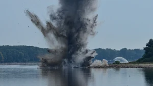 Kontrolowana detonacja skały nad Dunajem