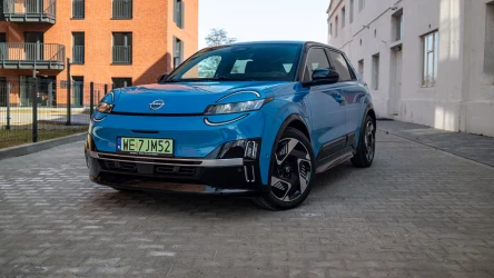 Nissan Micra bazuje na Renault 5, ale stara się wyróżnić na jego tle.