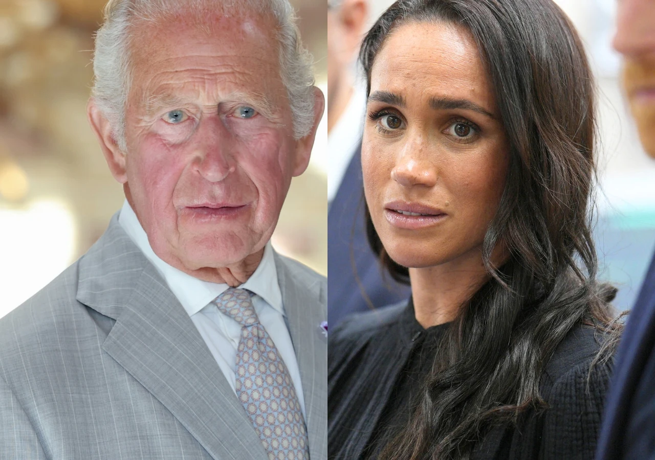 Król Karol III i Meghan Markle Król Karol III w szarym garniturze i krawacie oraz Meghan Markle w czarnej bluzce