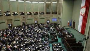 Według najnowszego sondażu w Sejmie mogłoby się znaleźć pięć partii