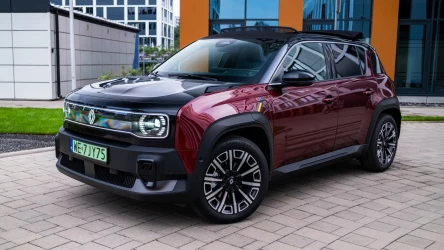 Renault 4 otwierany dach może mieć wyłącznie w topowej wersji Iconic