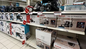 Nie tylko patelnie. Tefal zaskoczył odkurzaczem piorącym. W Auchan kupisz go 260 zł taniej