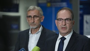 Niemieckie władze reagują na incydent z dronem na lotnisku - Alexander Dobrindt (po prawej) i Armin Schuster (po lewej)