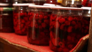 Ocet malinowy to świetny sposób na wykorzystanie nadmiaru owoców
