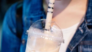 Podczas ostatniej kontroli IJHARS sprawdziła 44 podmioty oferujące bubble tea, kawy i herbaty mrożone