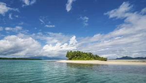 White Island u wybrzeży wyspy Buka w Autonomicznym Regionie Bougainville