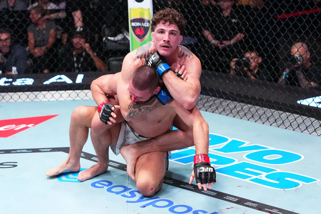 Quillian Salkilld poddał Mateusza Gamrota na gali UFC Fight Night w Las Vegas Quillian Salkilld poddał w 1. rundzie Mateusza Gamrota na gali UFC Fight Night w Las Vegas