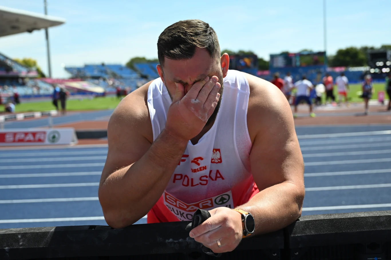 Konrad Bukowiecki mocno przeżywał eliminacje w Birmingham. Ostatecznie znalazł się jednak w finale article cover