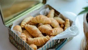 Tradycyjne rugelach idealnie nadają się do popołudniowej kawy