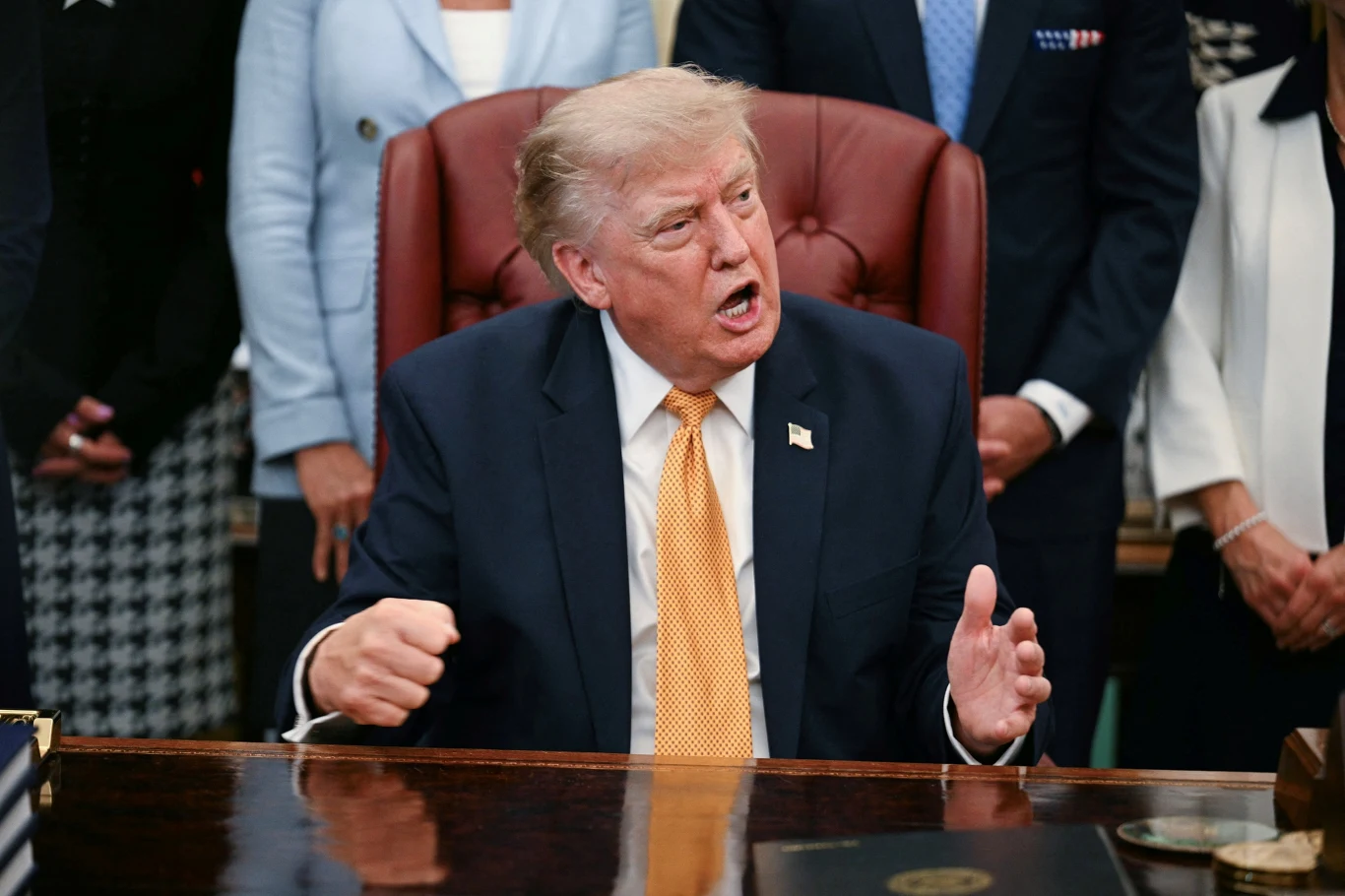 Donald Trump Donald Trump w Gabinecie Owalnym