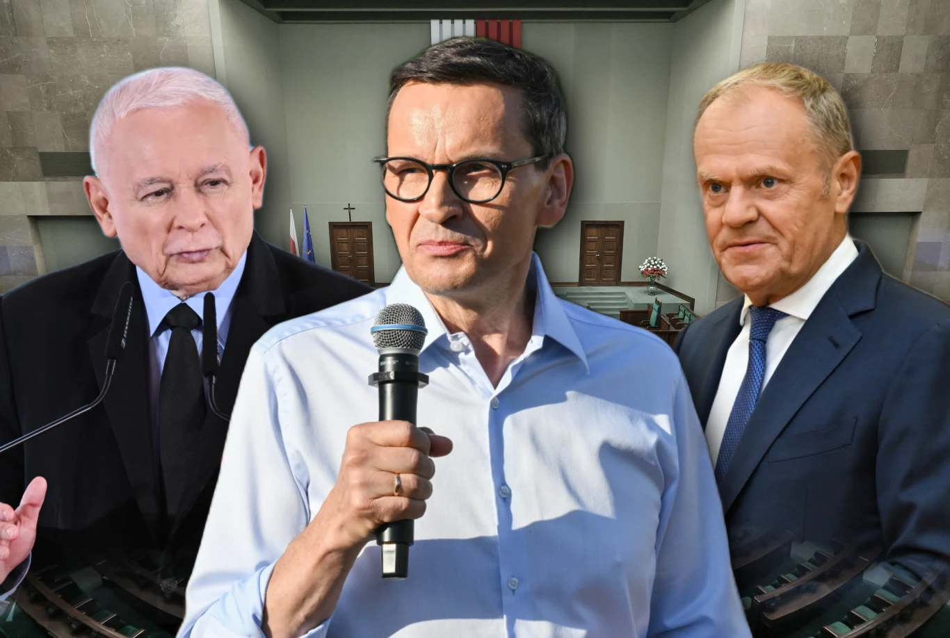 Jarosław Kaczyński, Mateusz Morawiecki i Donald Tusk. Zdj. ilustracyjne Jarosław Kaczyński, Mateusz Morawiecki i Donald Tusk w sali obrad, z flagami w tle, jeden trzyma mikrofon.