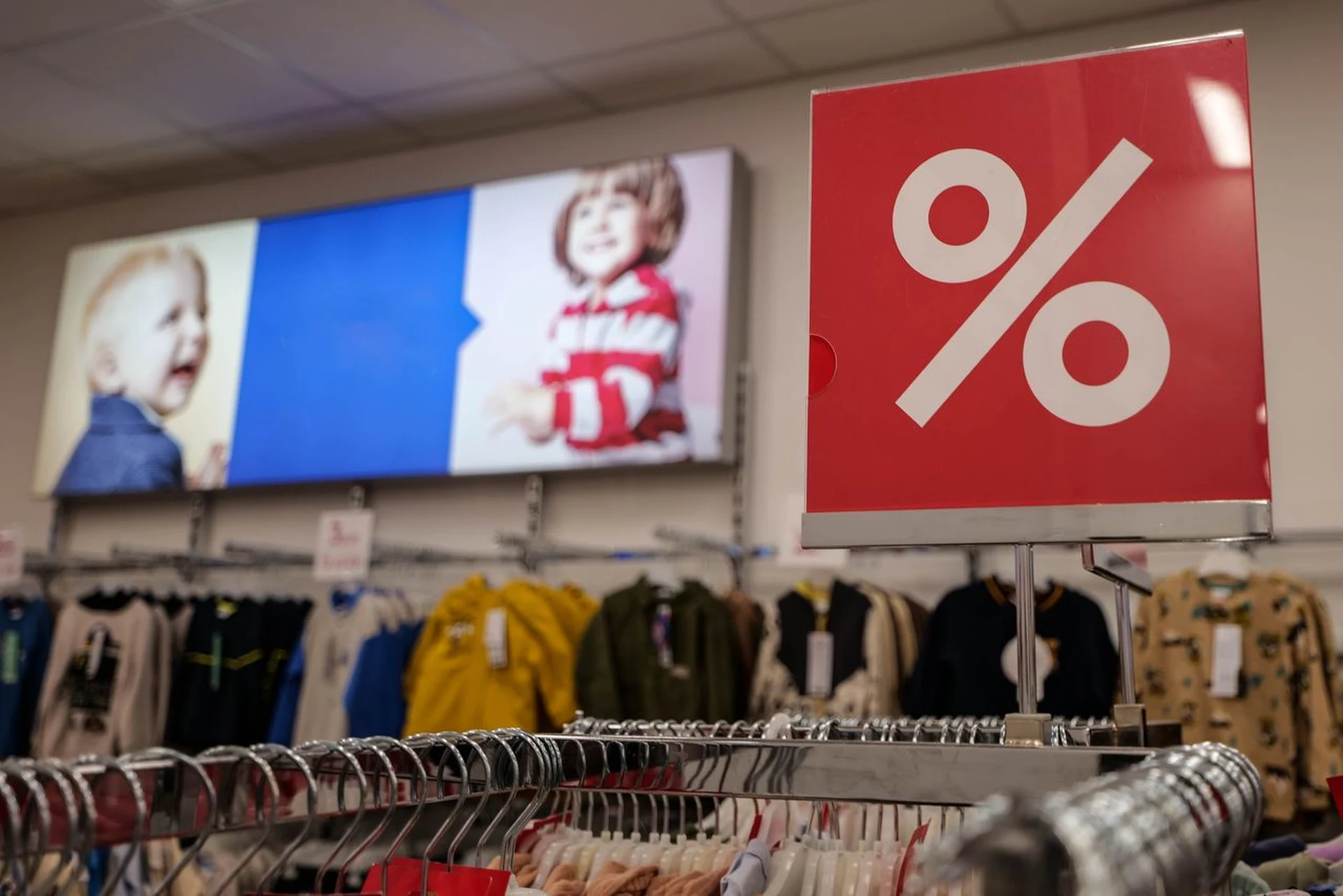 Kupujemy w euforii i za moment żałujemy zakupu. Psychologiczny chwyt sieci