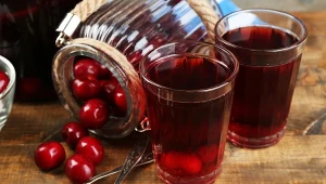 Do przygotowania kompotu wiśniowego nie potrzeba dużej ilości cukru 