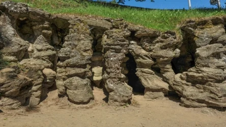 Grota Mechowska jest geologiczną osobliwością w Europie Północnej