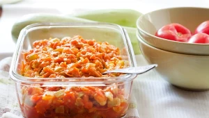 Bigos z cukinii zaskakuje smakiem. Warto wypróbować ten przepis