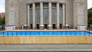 Basen pod teatrem Volksbühne am Rosa-Luxemburg-Platz w Berlinie