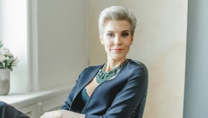 Twarz może zdradzać mniej lat, niż masz naprawdę. Liczy się siedem cech