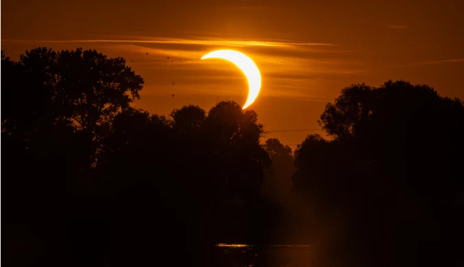 Częściowe zaćmienie Słońca sfotografowane w Objezierzu w Wielkopolsce 12.08.2026