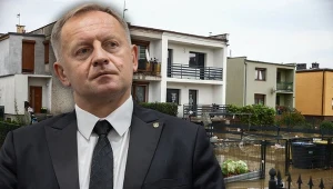 Afera powodziowa. Hubert Papaj odwołany z funkcji prezesa KARR. Na zdj. Hubert Papaj na tle skutków powodzi z 2024 roku