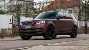Range Rover SV to TGV na kołach. 2,8 tony, 4,6 s do setki