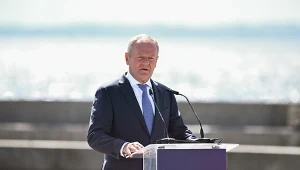Premier Donald Tusk podczas uroczystości w Gdyni