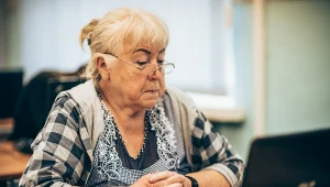 Emeryci mogą dostać więcej pieniędzy. Sprawdź te świadczenia