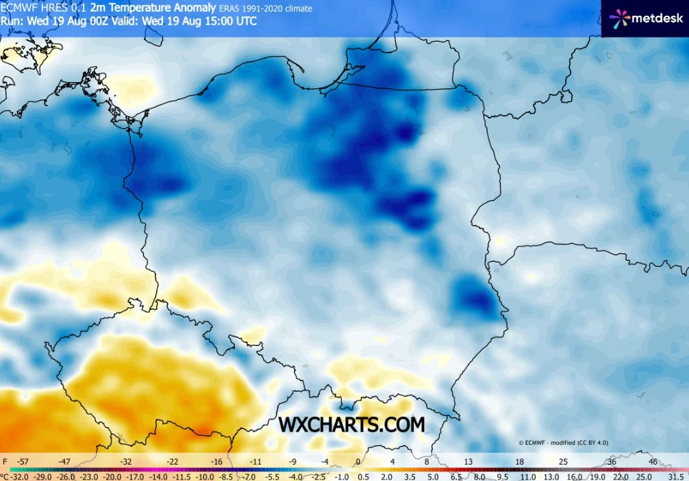 Mapa anomalii temperatury powietrza w Europie Środkowej z wyraźnymi strefami chłodniejszego powietrza nad Polską i Niemcami oraz cieplejszym obszarem na południowym zachodzie kontynentu.
