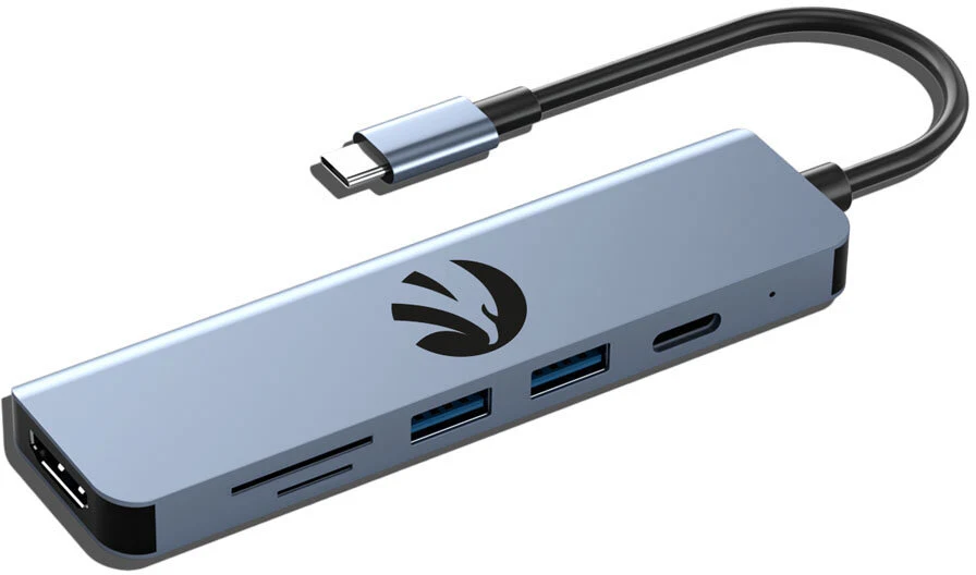 Hub USB za 49 zł Kompaktowy hub USB-C w metalowej obudowie z różnorodnymi portami, w tym USB, HDMI, czytnikami kart pamięci oraz gniazdem ładowania, zakończony elastycznym przewodem.