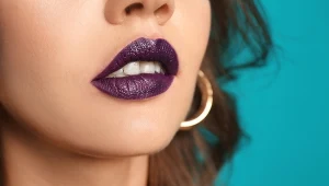 Najmodniejszy makijaż na jesień. Te trzy trendy to hit sezonu 